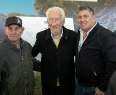 Curitiba, 24 de junho de 2025 - O governador em exercício Darci Piana plantou, no Dia Nacional da Araucária, nos jardins do Palácio Iguaçu, uma muda clonada de uma Araucaria angustifolia com cerca de 700 anos. Foto: Roberto Dziura Jr/AEN