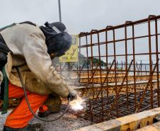 Obras da Ponte de Guaratuba chegam a 65% com destaque para avanço do trecho estaiado