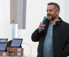 O governador em exercício Darci Piana participa nesta terça-feira (1), da entrega de 25.040 tablets para escolas da rede estadual