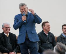 O governador em exercício Darci Piana participa nesta terça-feira (1), da entrega de 25.040 tablets para escolas da rede estadual