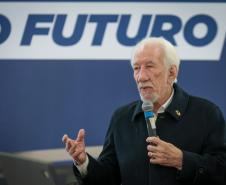 O governador em exercício Darci Piana participa nesta terça-feira (1), da entrega de 25.040 tablets para escolas da rede estadual