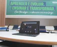 O governador em exercício Darci Piana participa nesta terça-feira (1), da entrega de 25.040 tablets para escolas da rede estadual