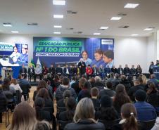 O governador em exercício Darci Piana participa nesta terça-feira (1), da entrega de 25.040 tablets para escolas da rede estadual
