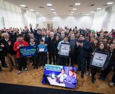 O governador em exercício Darci Piana participa nesta terça-feira (1), da entrega de 25.040 tablets para escolas da rede estadual