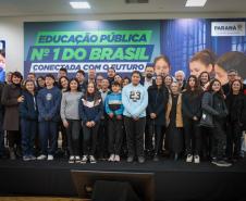O governador em exercício Darci Piana participa nesta terça-feira (1), da entrega de 25.040 tablets para escolas da rede estadual