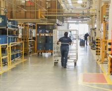 Do estágio ao nível superior: Paraná tem 22 mil vagas de empregos na semana