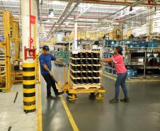 Bom momento da economia paranaense: semana começa com 21 mil vagas de trabalho