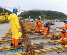 Obras da Ponte de Guaratuba chegam a 65% com destaque para avanço do trecho estaiado