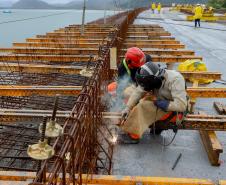 Obras da Ponte de Guaratuba chegam a 65% com destaque para avanço do trecho estaiado