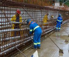 Obras da Ponte de Guaratuba chegam a 65% com destaque para avanço do trecho estaiado