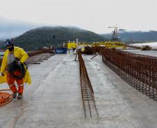 Obras da Ponte de Guaratuba chegam a 65% com destaque para avanço do trecho estaiado