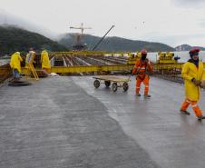 Obras da Ponte de Guaratuba chegam a 65% com destaque para avanço do trecho estaiado