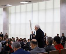 O governador em exercício Darci Piana participa nesta terça-feira (1), da entrega de 25.040 tablets para escolas da rede estadual