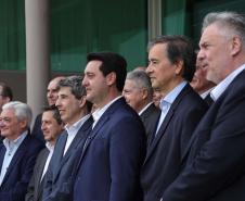 Ratinho Junior visita cooperativa e Centro de Inovação na Argentina