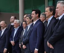 Ratinho Junior visita cooperativa e Centro de Inovação na Argentina
