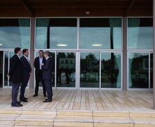 Ratinho Junior visita cooperativa e Centro de Inovação na Argentina