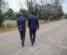 Ratinho Junior visita cooperativa e Centro de Inovação na Argentina