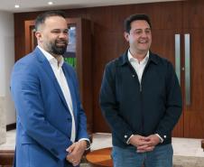 O governador Carlos Massa Ratinho Junior e o Secretario da Educacao, Roni Miranda anunciam nesta segunda-feira (4) o Lançamento da segunda edicao do Programa Ganhando o Mundo Professor