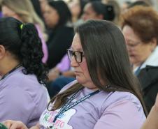 A primeira-dama Luciana Saito Massa, a secretária Leandre Dal Ponte e o secretário Coronel Hudson Teixeira participam nesta sexta-feira (29), de evento Agosto Lilás, no Salão de Atos do Palácio Iguaçu. Foto: Geraldo Bubniak/AEN