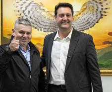 Curitiba, 05 de agosto de 2025 - O governador Carlos Massa Ratinho Junior realiza a assinatura do programa Asfalto Novo Vida Nova para o município de Almirante Tamandaré.