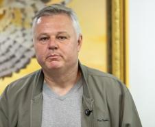 Curitiba, 05 de agosto de 2025 - O governador Carlos Massa Ratinho Junior realiza a assinatura do programa Asfalto Novo Vida Nova para o município de Almirante Tamandaré.