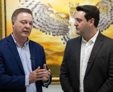 Curitiba, 05 de agosto de 2025 - O governador Carlos Massa Ratinho Junior realiza a assinatura do programa Asfalto Novo Vida Nova para o município de Almirante Tamandaré.