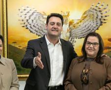 Curitiba, 05 de agosto de 2025 - O governador Carlos Massa Ratinho Junior realiza a assinatura do programa Asfalto Novo Vida Nova para o município de Almirante Tamandaré.