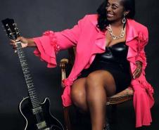 Portas Abertas no MAC-PR, B.B. King no Guaíra e bordado no MON marcam a agenda cultural
