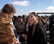 São José dos Pinhais, 11 de agosto de 2025 - A primeira dama do Paraná, Luciana Saito Massa, participa da formatura de Sargentos na Academia do Guatupê.
