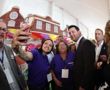 Ratinho Junior compartilha projetos de sucesso da educação no Conexidades