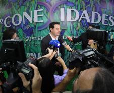 Ratinho Junior compartilha projetos de sucesso da educação no Conexidades