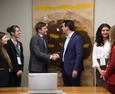 Ratinho Junior assina cooperação com a ONU-Habitat para estruturar o Paraná Hub