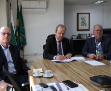 Governo firma parceria internacional para ofertar cursos de qualificação em 19 áreas