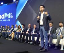 Sinaliza Paraná: governador libera R$ 100 milhões para sinalização viária das cidades