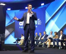 Sinaliza Paraná: governador libera R$ 100 milhões para sinalização viária das cidades