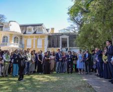 Curadores e colecionadores de arte comemoram criação do Centre Pompidou Paraná