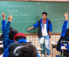 Paraná celebra Dia do Professor com apoio na formação, intercâmbios e quadro reforçado