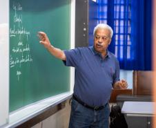 Paraná celebra Dia do Professor com apoio na formação, intercâmbios e quadro reforçado