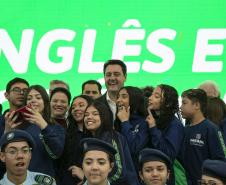Estado apoiará municípios na implementação de inglês e robótica no Ensino Fundamental I