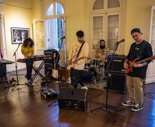 Peça para bebês e oficina com mexicano no MON estão na agenda cultural da semana