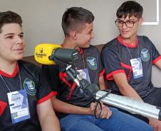 Alunos do Paraná transformam casca de laranja em material de construção sustentável