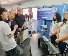 Colégio do Paraná promove protagonismo feminino na ciência com startup inovadora