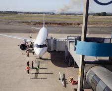 Movimento nos aeroportos do Paraná aumenta 10,7% e chega a 900 mil passageiros em outubro
