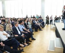 Estado e Prefeitura de Curitiba firmam convênios de R$ 181 milhões para trinário e Escola de Circo