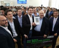 Estado e Prefeitura de Curitiba firmam convênios de R$ 181 milhões para trinário e Escola de Circo