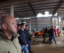 Em Rio Bonito do Iguaçu, Ratinho Junior anuncia força-tarefa para reconstrução das casas