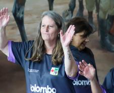 Estado lança programa Paraná Amigo da Pessoa Idosa e oficializa Bolsa Cuidador