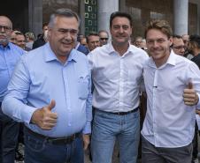 Governador entrega 150 ambulâncias com UTIs para todas as regiões do Paraná