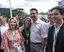 Governador entrega 150 ambulâncias com UTIs para todas as regiões do Paraná