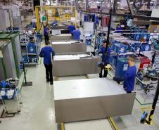 Com alta de 1,2% em 12 meses, indústria do Paraná cresce acima da média nacional